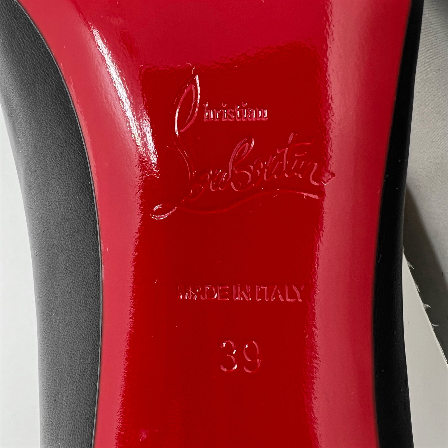 Christian Louboutin Eloise 85 Black Leather Classic Almond Toe Heels Pumps Size EU 39