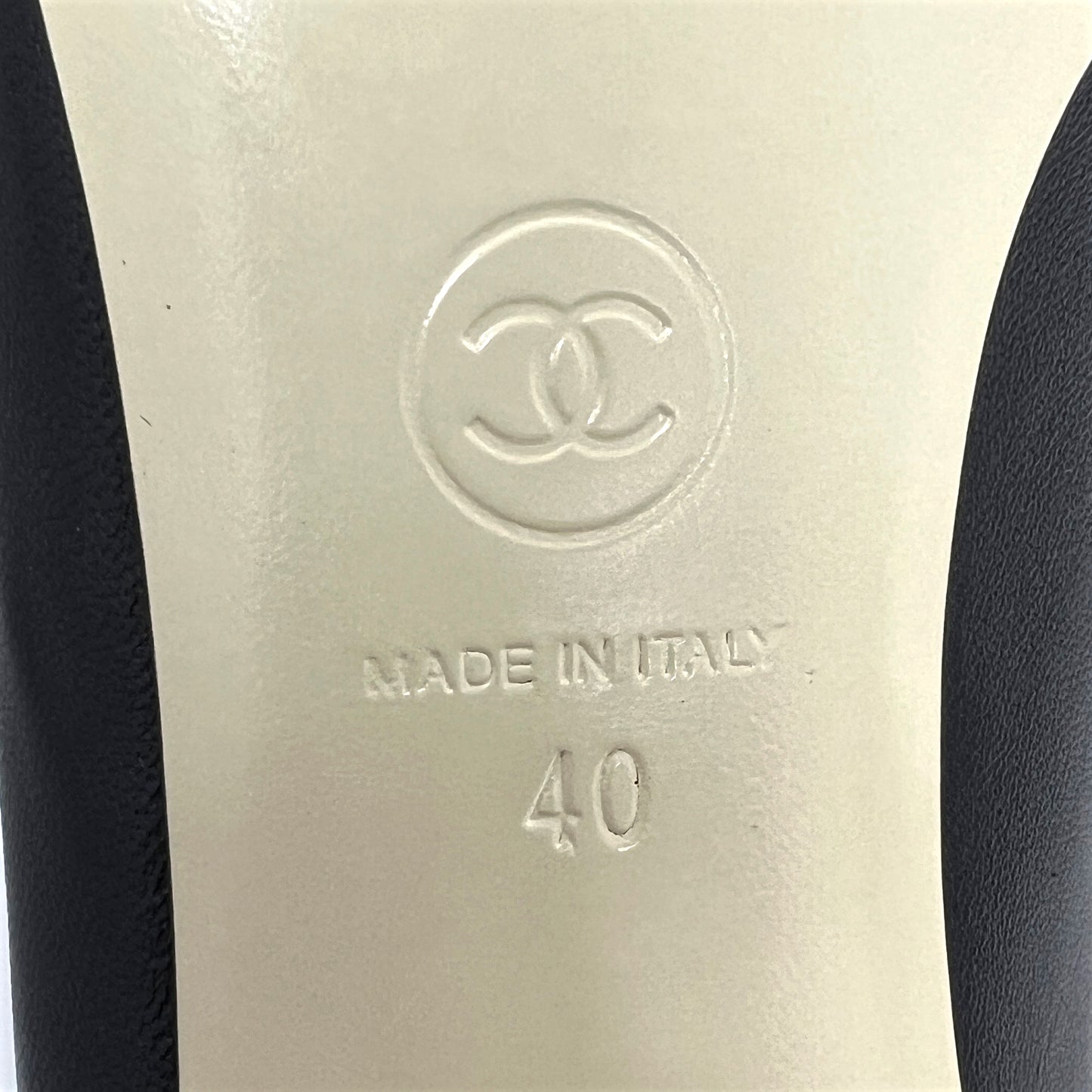 Chanel Black Lamb Leather Cap Toe Pointed Toe CC Logo Heels Pumps