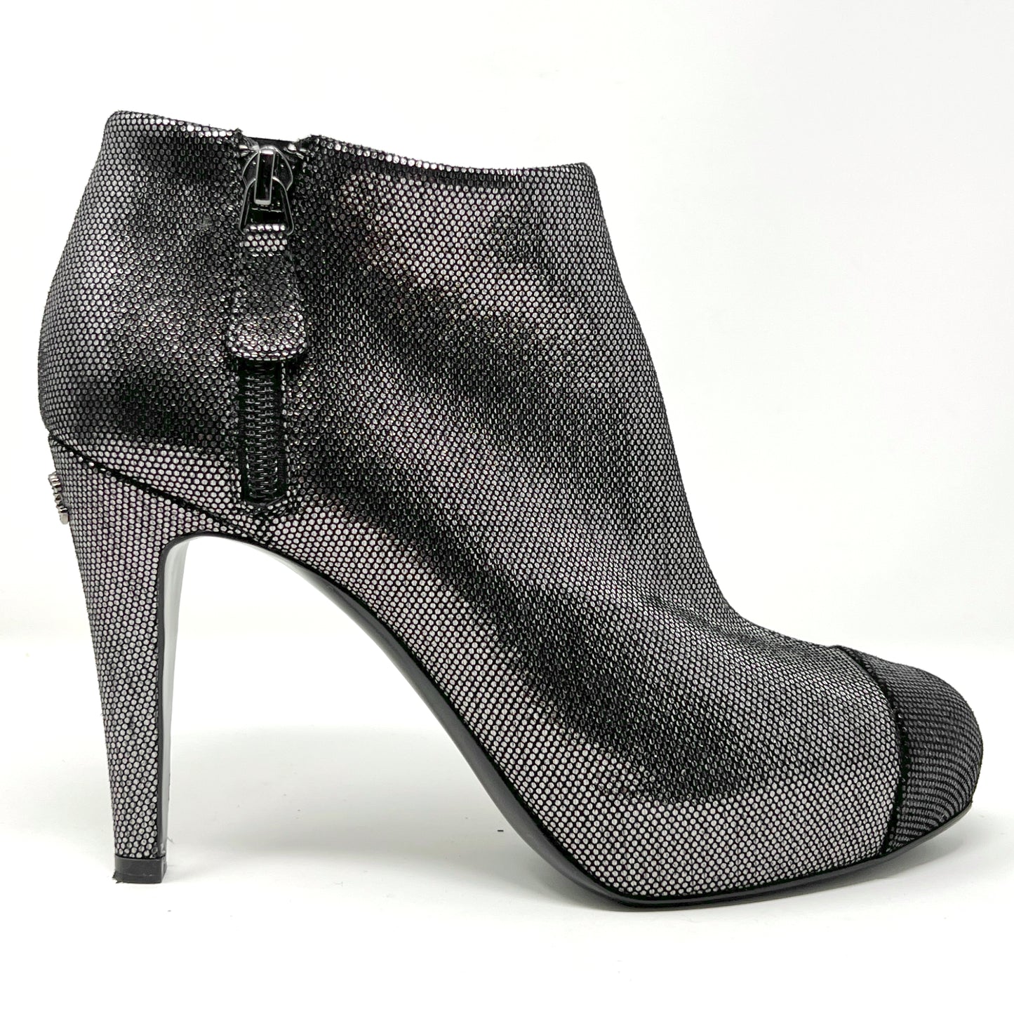Chanel Cap Toe Silver Metallic Leather Interlocking Logo High Heels Ankle Boots Size EU 37.5