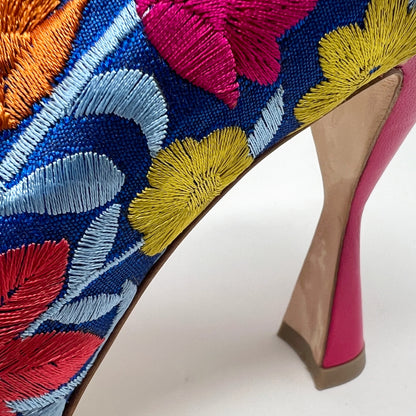 Manolo Blahnik Cotis Multicolor Floral Embroidered Pointed toe Ankle Wrap Pumps Size EU 39.5