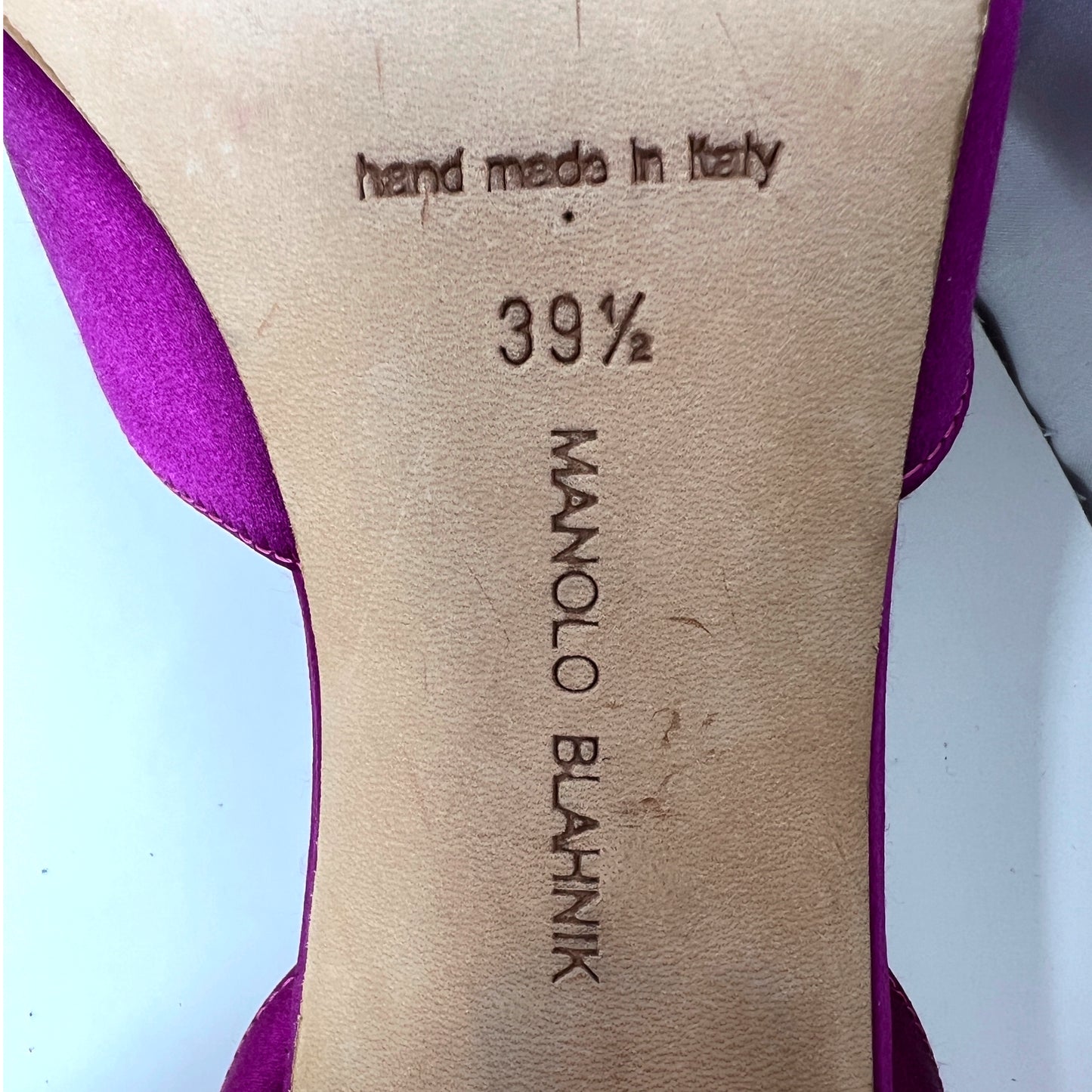 Manolo Blahnik Hangisi D'Orsay Satin Magenta Bright Pink Slingback Heels Pumps Size EU 39.5